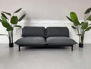 Rolf Benz Nova Sofa Grau Schlaffunktion Elektrisch – Frontansicht | Aaron GmbH