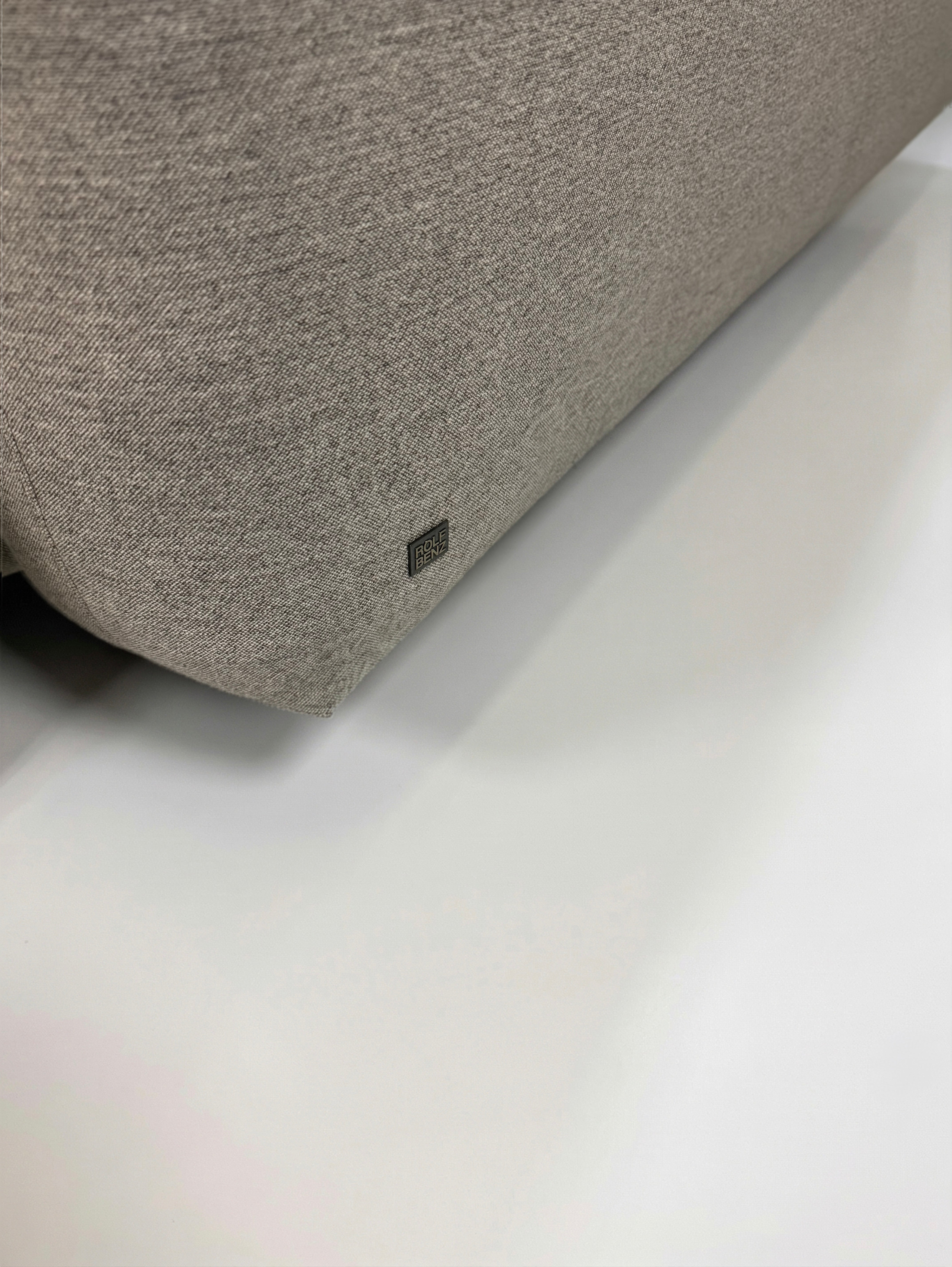 Rolf Benz 50 Stoff Grau Ecksofa – Schrägansicht | Aaron GmbH