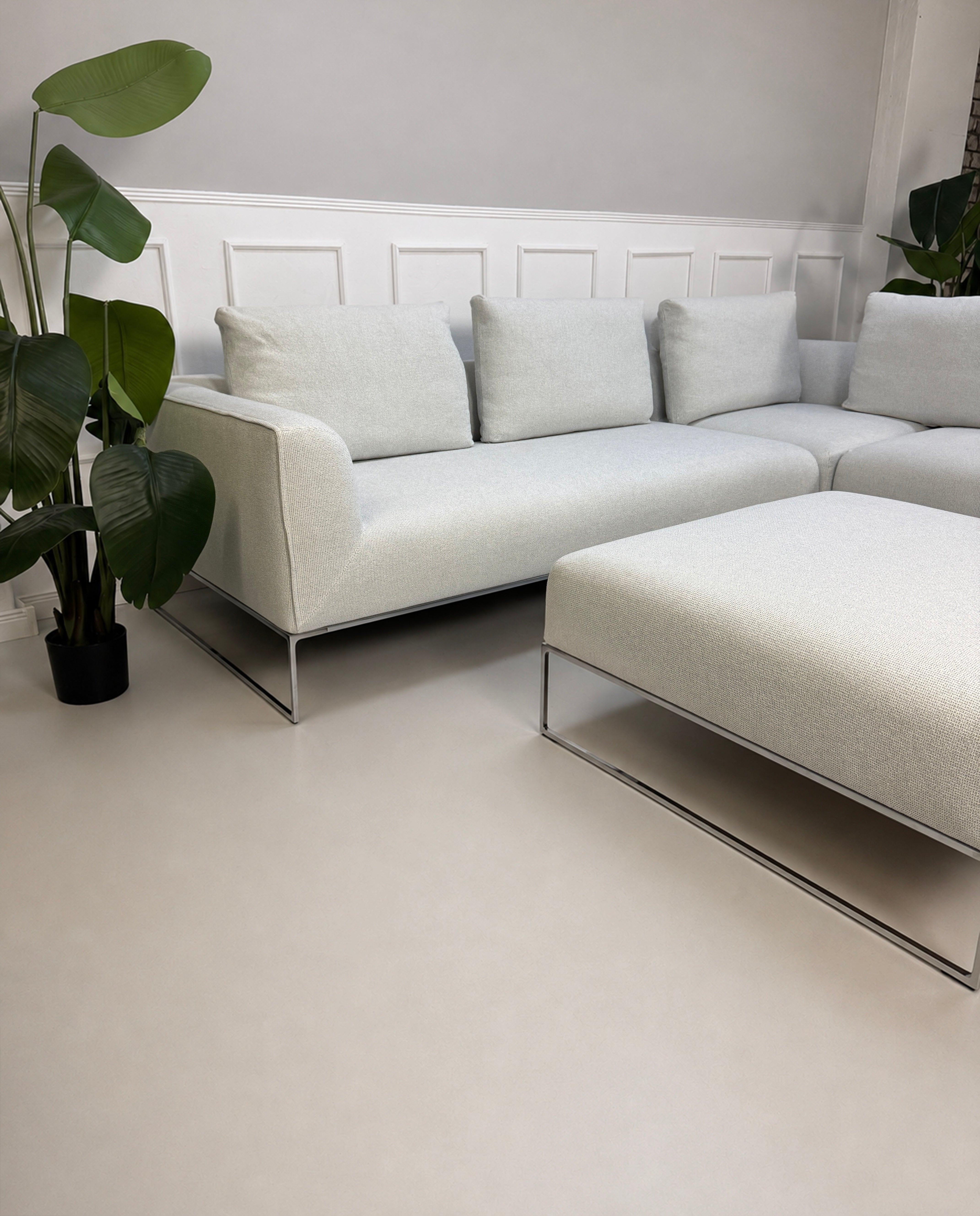 COR Mell Lounge Ecksofa Stoff Weiß – Sofaelement mit Armlehne links und Hocker